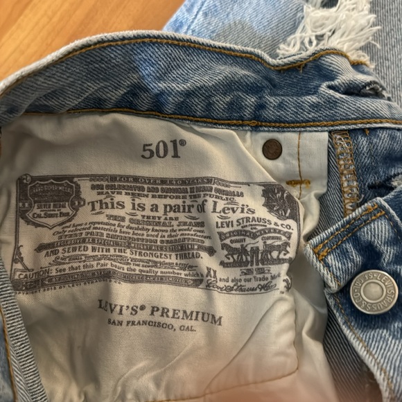 Levi’s 501 26 x 28 button fly - Picture 3 of 3